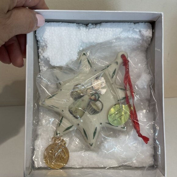 MJ Hummel 2007-2009 Christmas Ornaments Danbury Mint Exclusive Lot of 3 NIB - Picture 13 of 16